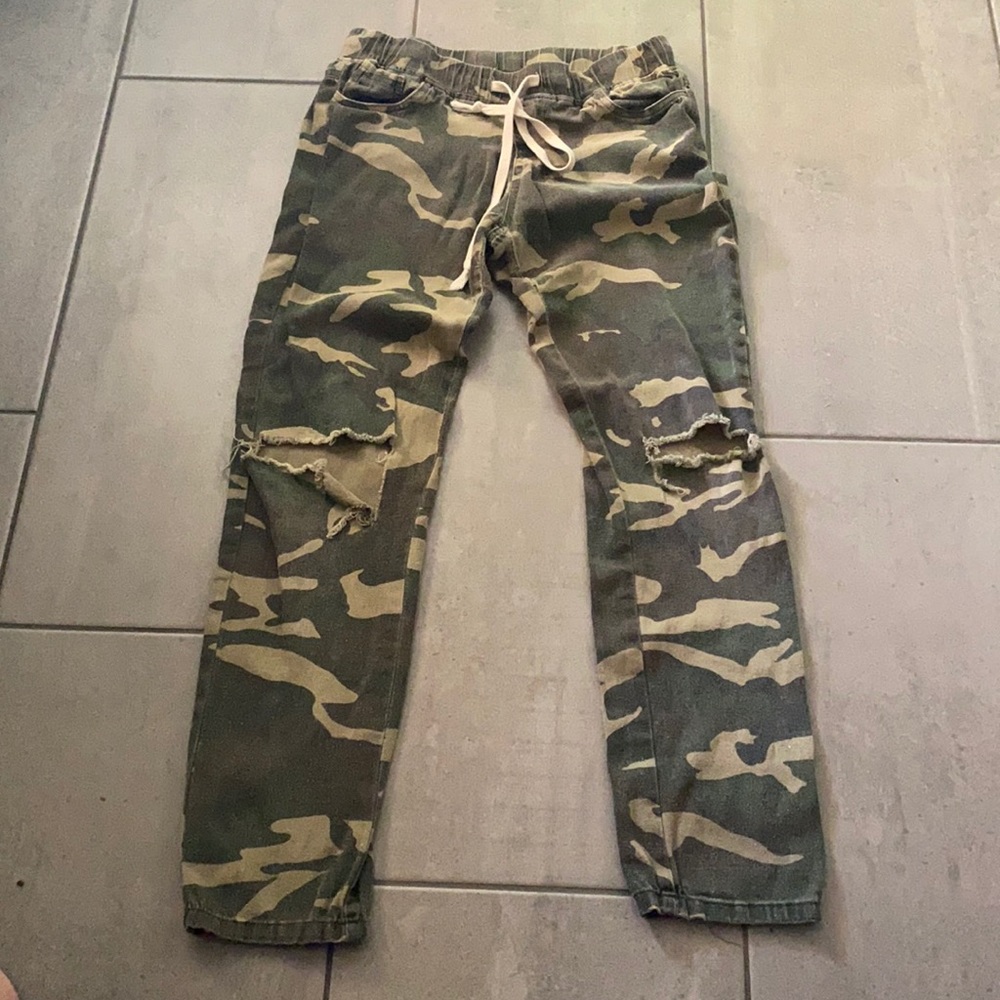 365 Distressed Camouflage Pants